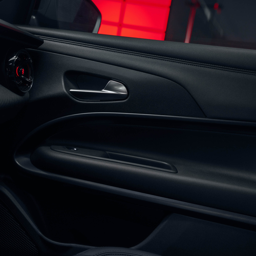 2027 Alfa Romeo Junior Luna Rossa Interior